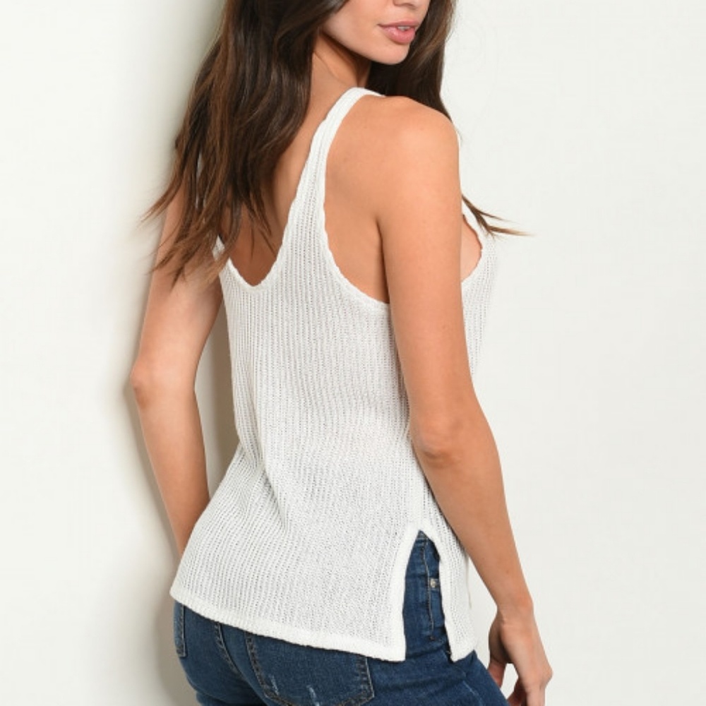 ✔CLEARANCE The perfect sweater tank - Picture 3 of 3